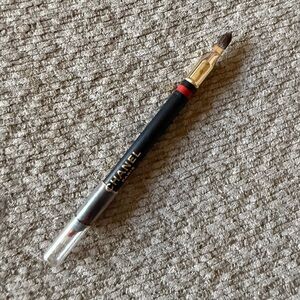 Chanel Le Crayon Levres  precision, lip, definer Color RED